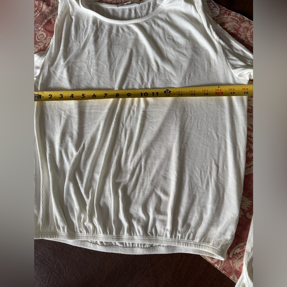 NWT Allison Joy from Evereve White Open Shoulder Ribbed Top SZ M - Picture 12 of 12